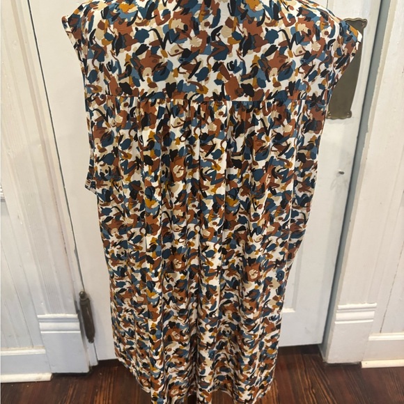 Cocomo Woman Sleeveless V Neck 3/4 Button Down Blouse - Picture 2 of 6